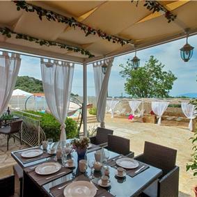 5 bedroom villa with pool & seaview, Perithia, sleeps 10